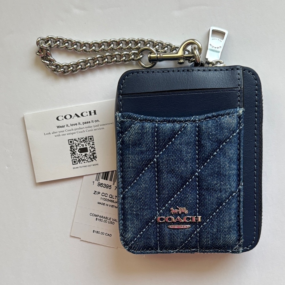 ☀️Coach Denim Quilted Zip Card Case With Chain